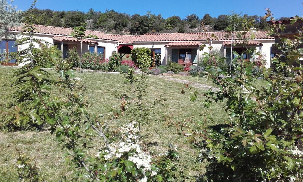 gîtes Entre les Vignes Tourreilles Extérieur photo