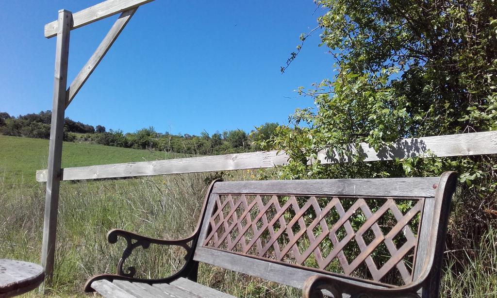 gîtes Entre les Vignes Tourreilles Extérieur photo